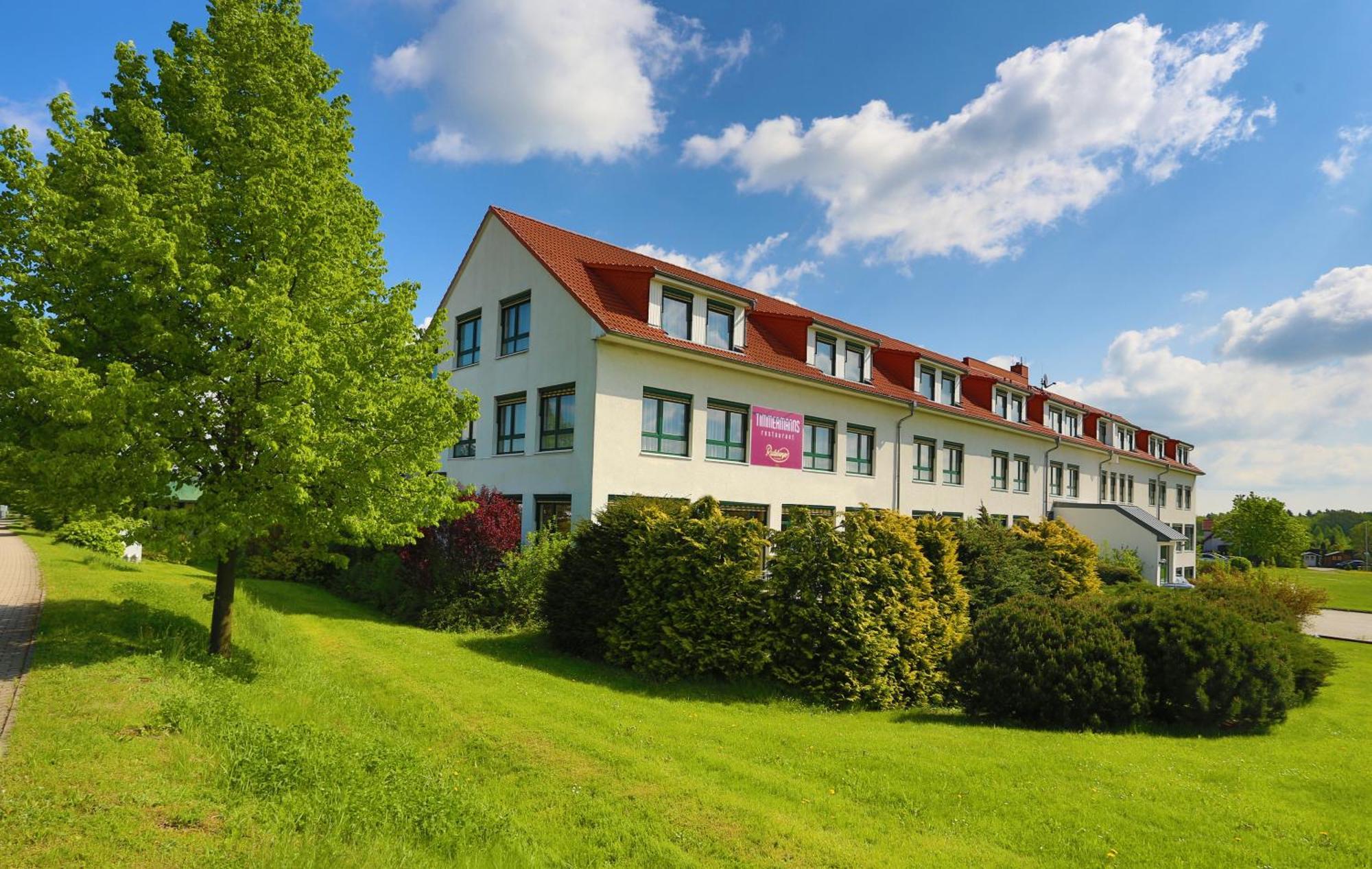 Hotel Sportwelt Радеберг Экстерьер фото