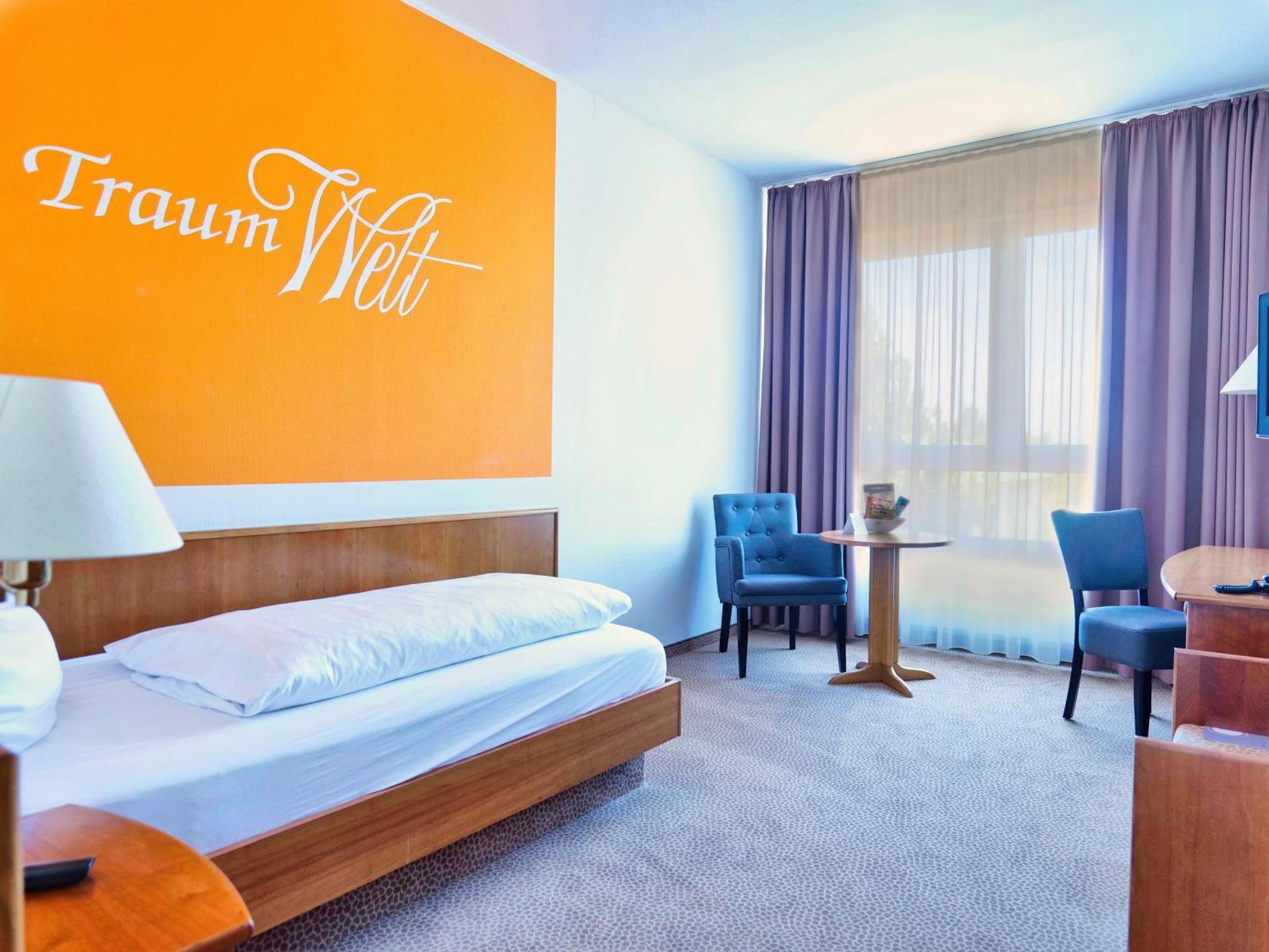 Hotel Sportwelt Радеберг Экстерьер фото