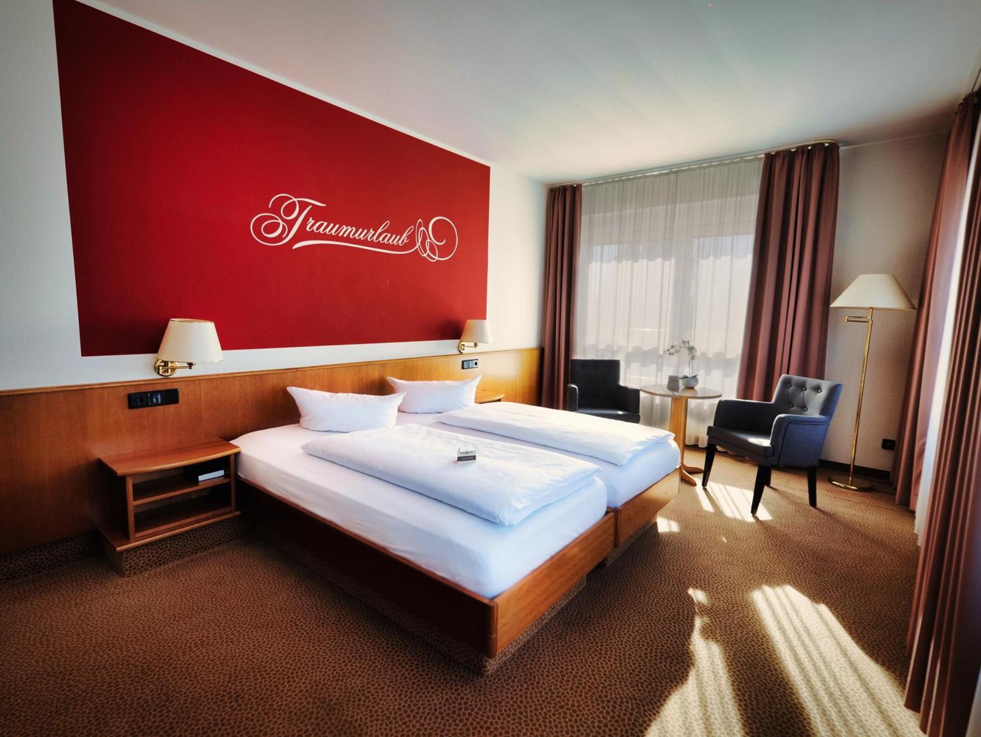 Hotel Sportwelt Радеберг Экстерьер фото