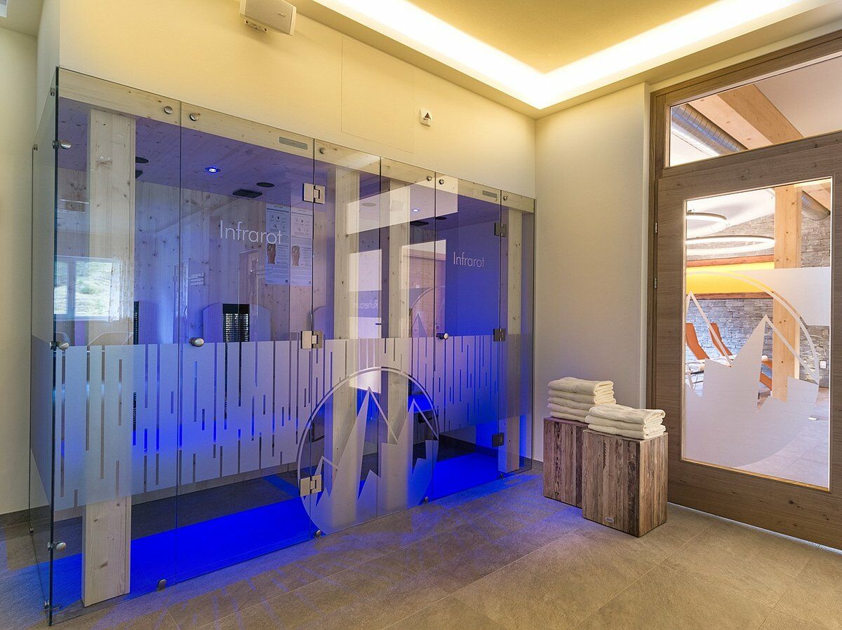Hotel Sportwelt Радеберг Экстерьер фото