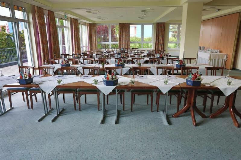 Hotel Sportwelt Радеберг Экстерьер фото